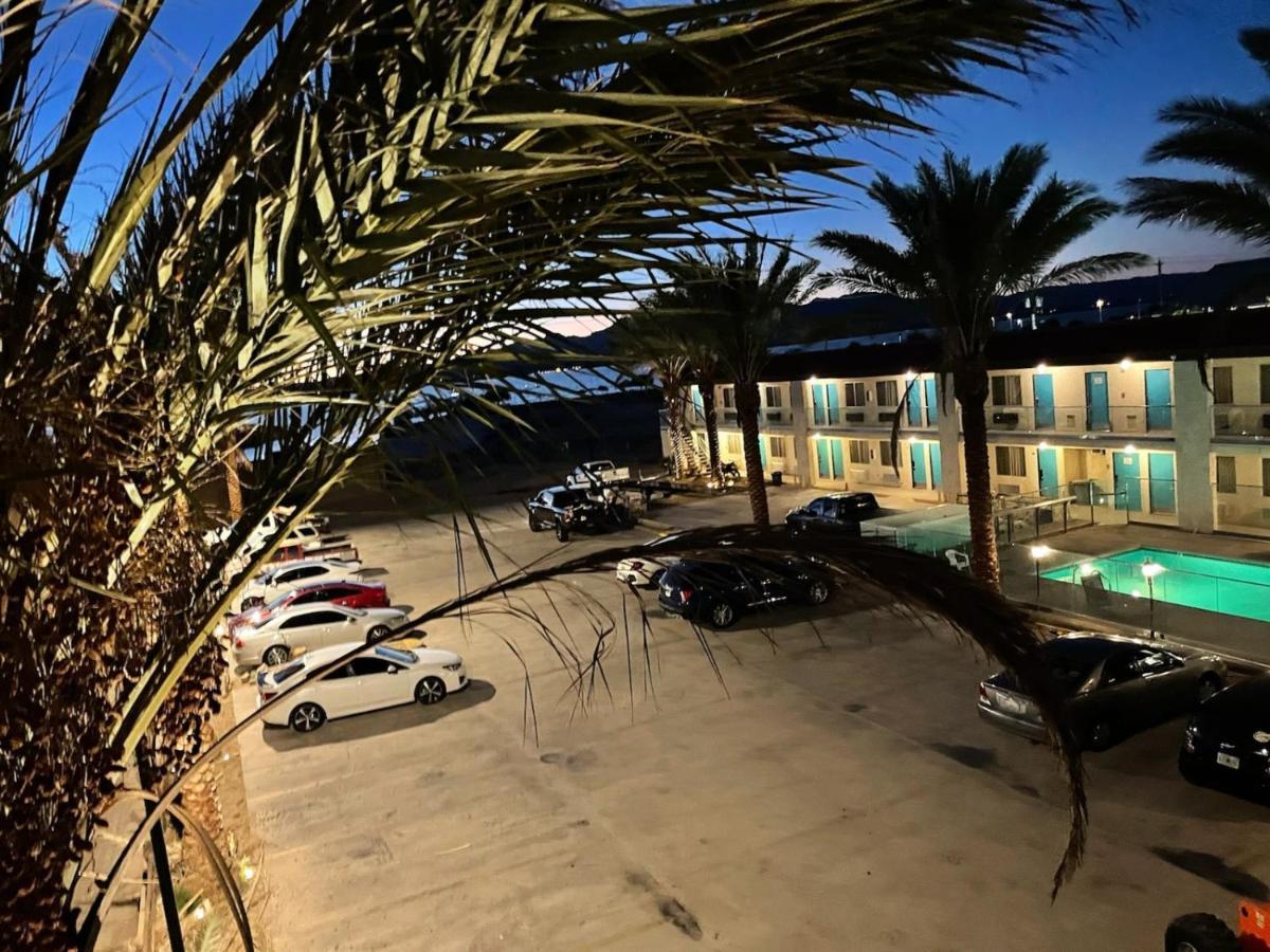 Sway Hotel Lake Havasu City Exterior photo