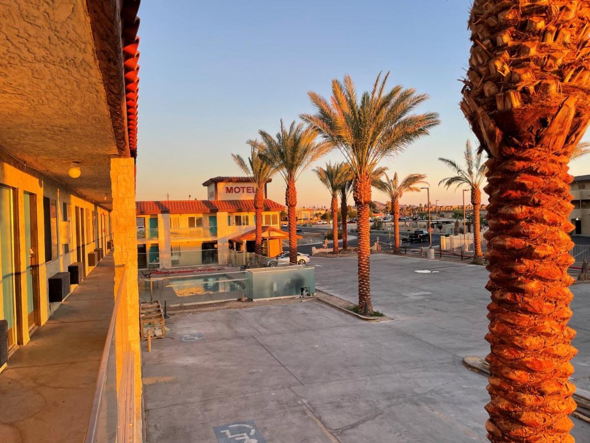 Sway Hotel Lake Havasu City Exterior photo