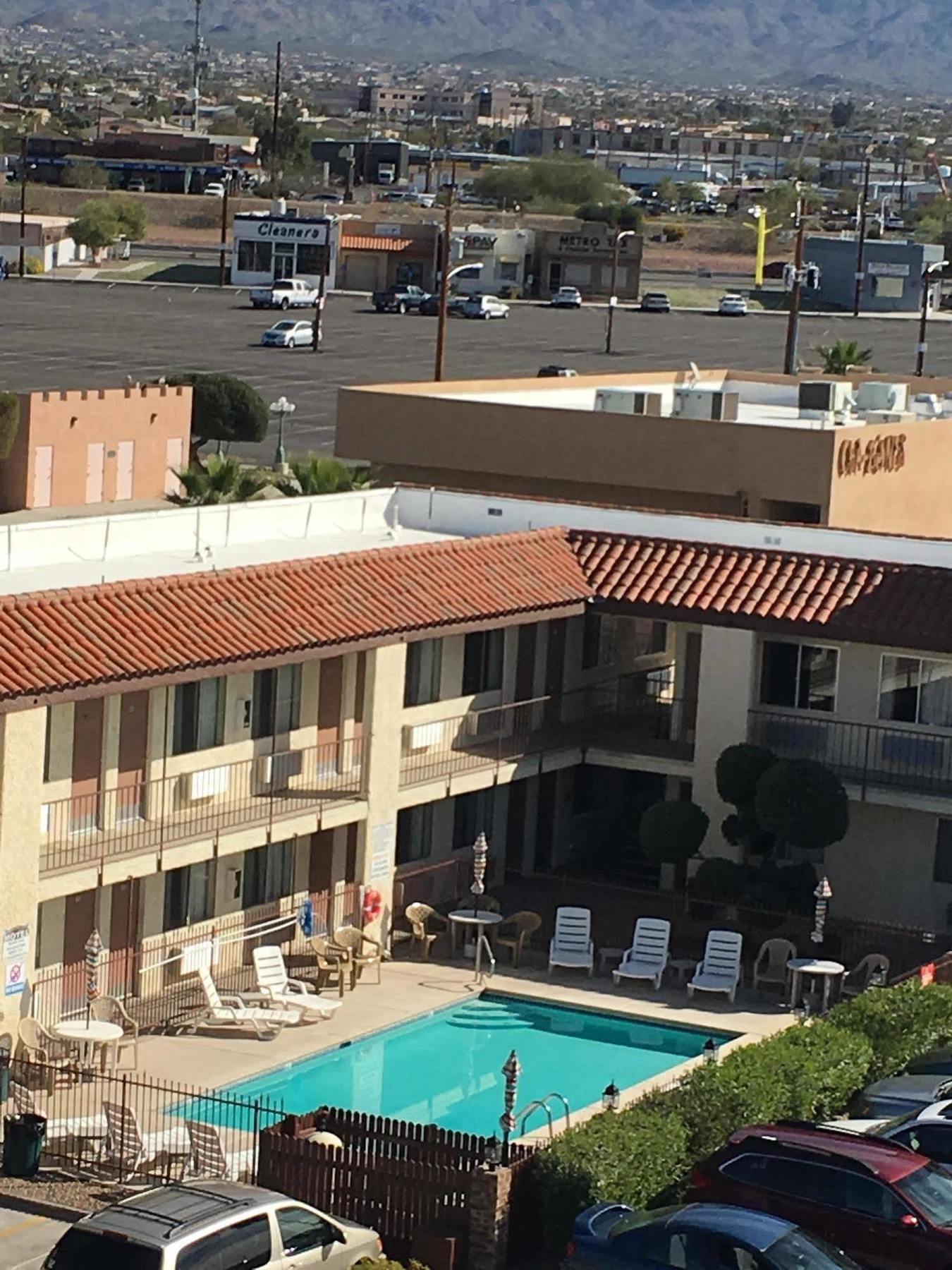 Sway Hotel Lake Havasu City Exterior photo